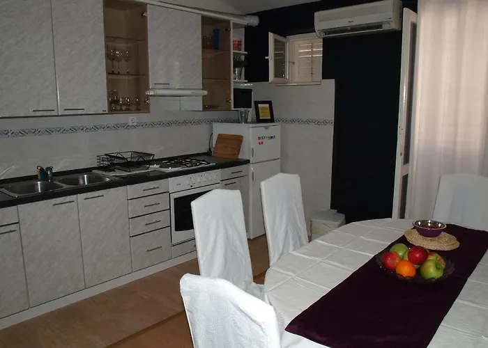 Duje Apartment Makarska